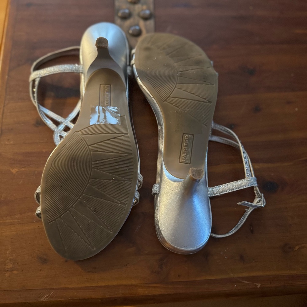 Kenneth Cole Unlisted Sandal - Picture 6 of 7